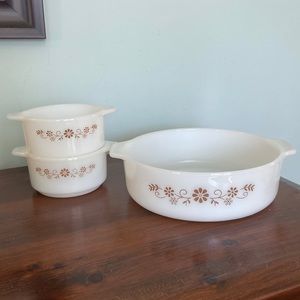 Vintage Pyr-o-rey Dynaware casserole & ramekins